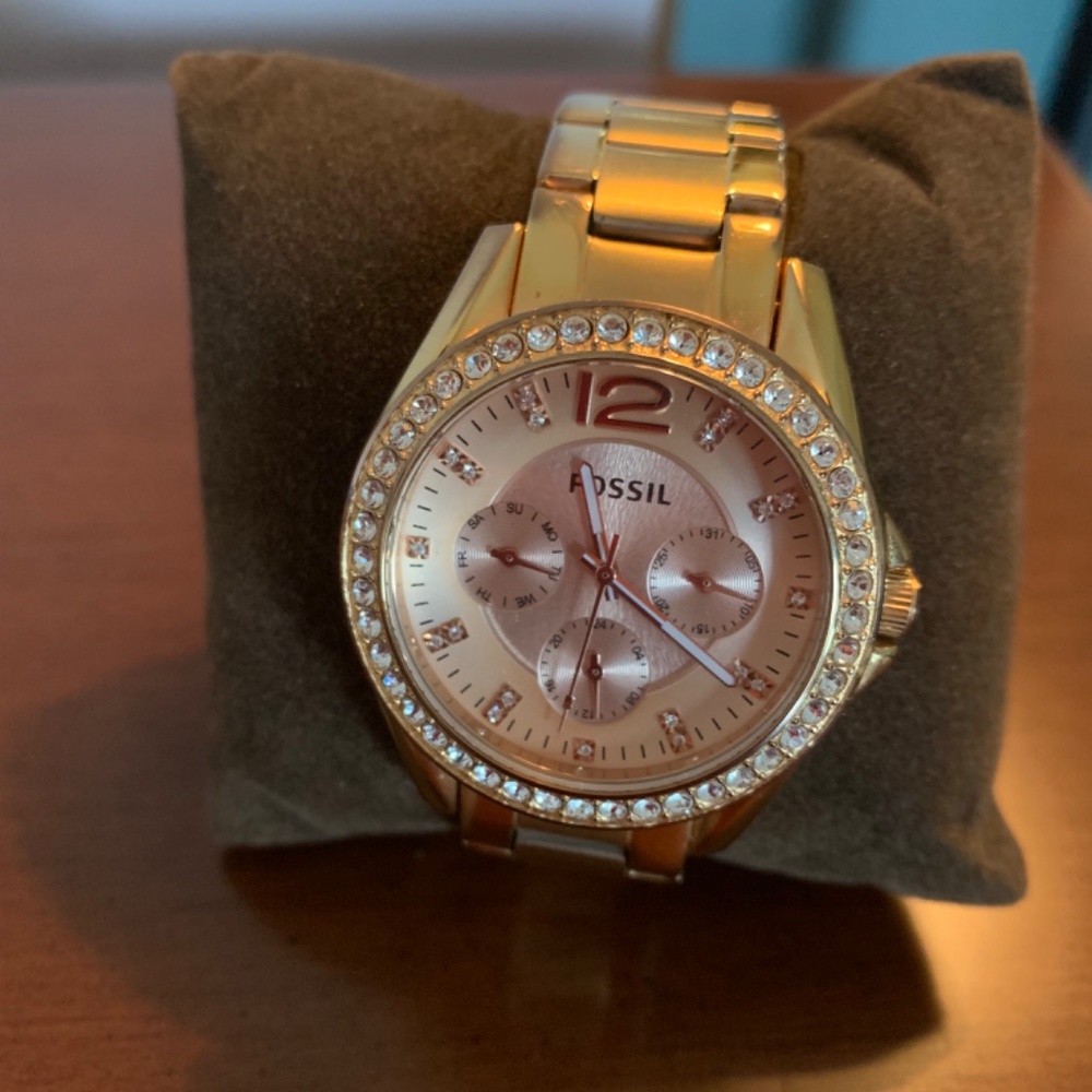 Fossil Signature Riley Watch - Picture 8 of 9